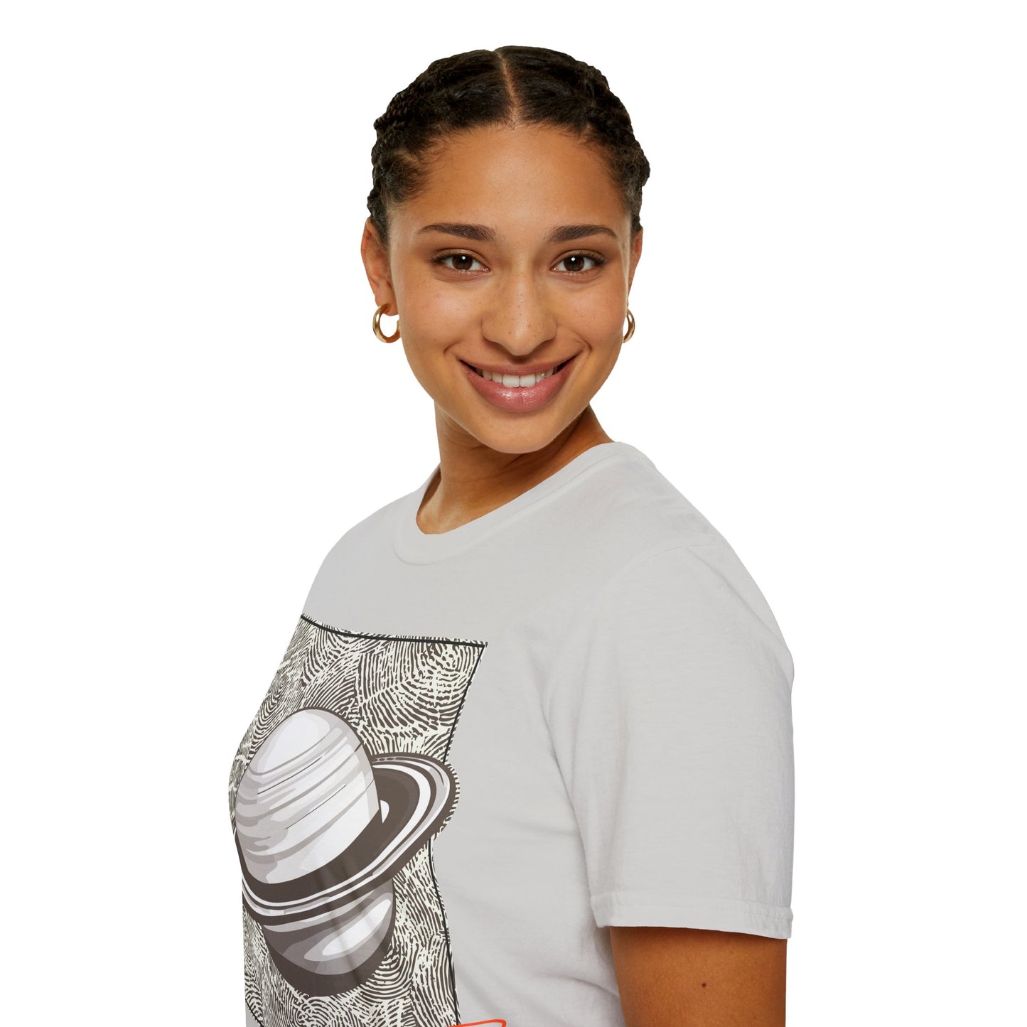 Dreamy Saturn Aesthetic Shirt – Space-Inspired Fashion Tee – Galaxy Text Design – Celestial Style T-shirt – Cosmic Trendy Top