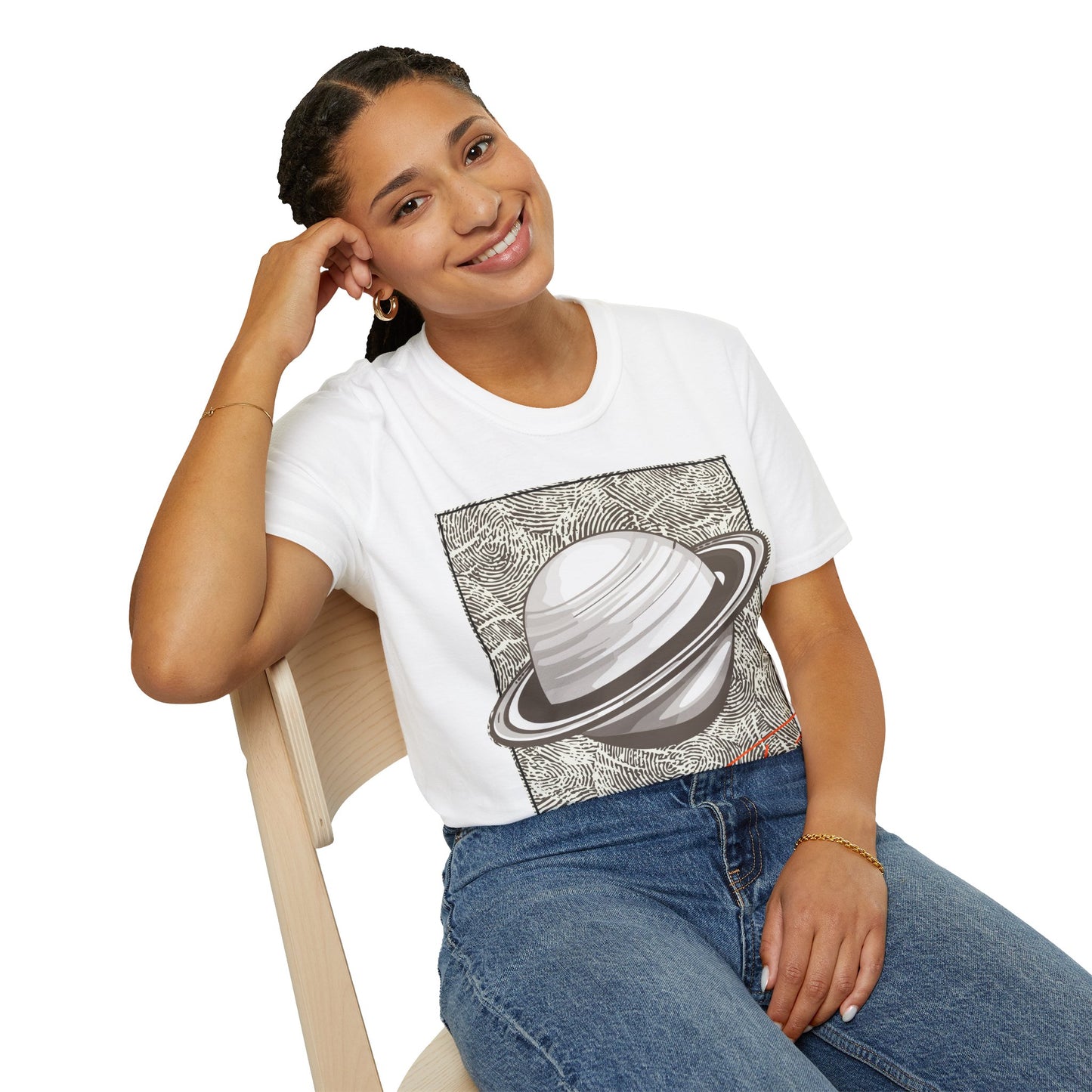 Dreamy Saturn Aesthetic Shirt – Space-Inspired Fashion Tee – Galaxy Text Design – Celestial Style T-shirt – Cosmic Trendy Top