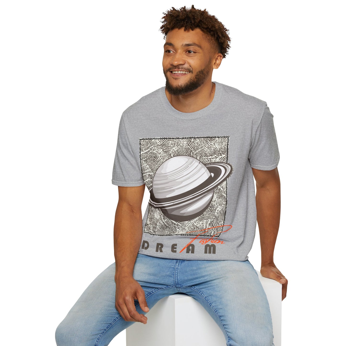 Dreamy Saturn Aesthetic Shirt – Space-Inspired Fashion Tee – Galaxy Text Design – Celestial Style T-shirt – Cosmic Trendy Top
