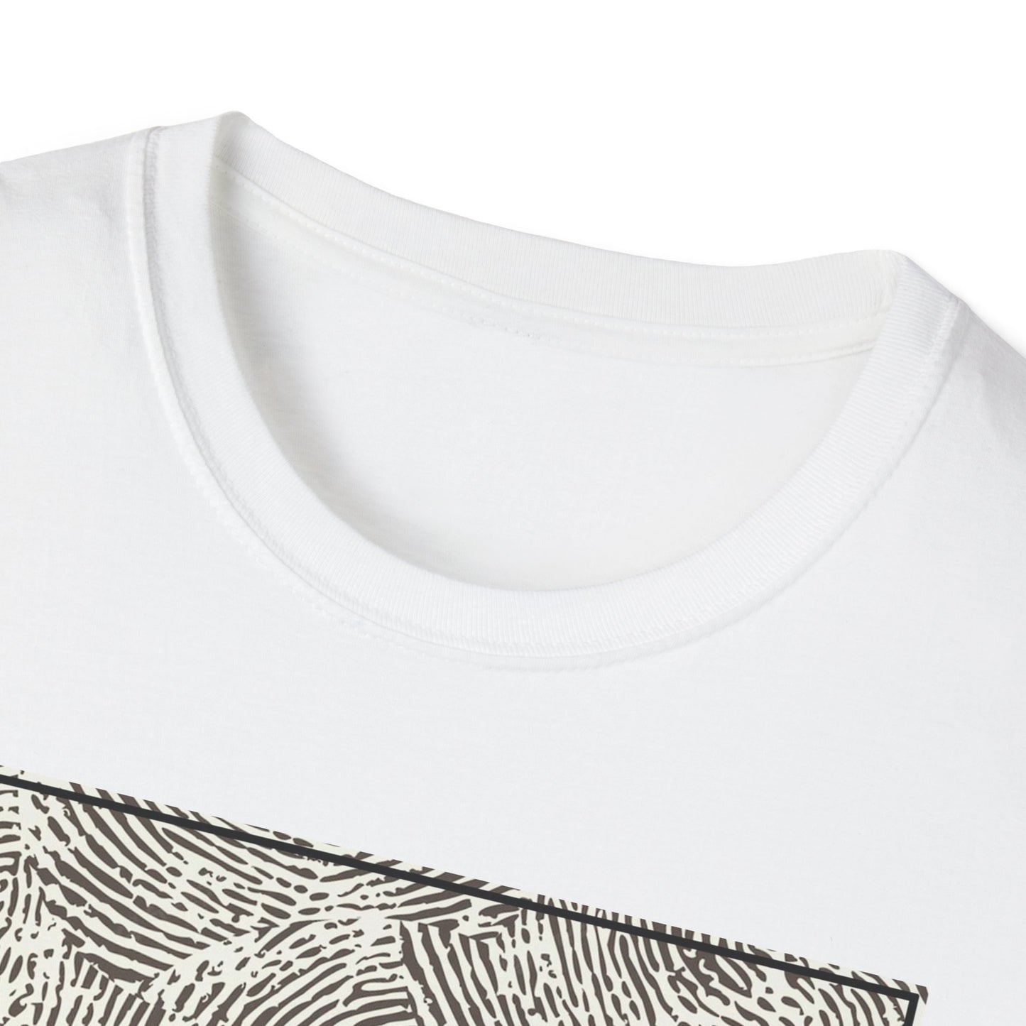 Dreamy Saturn Aesthetic Shirt – Space-Inspired Fashion Tee – Galaxy Text Design – Celestial Style T-shirt – Cosmic Trendy Top