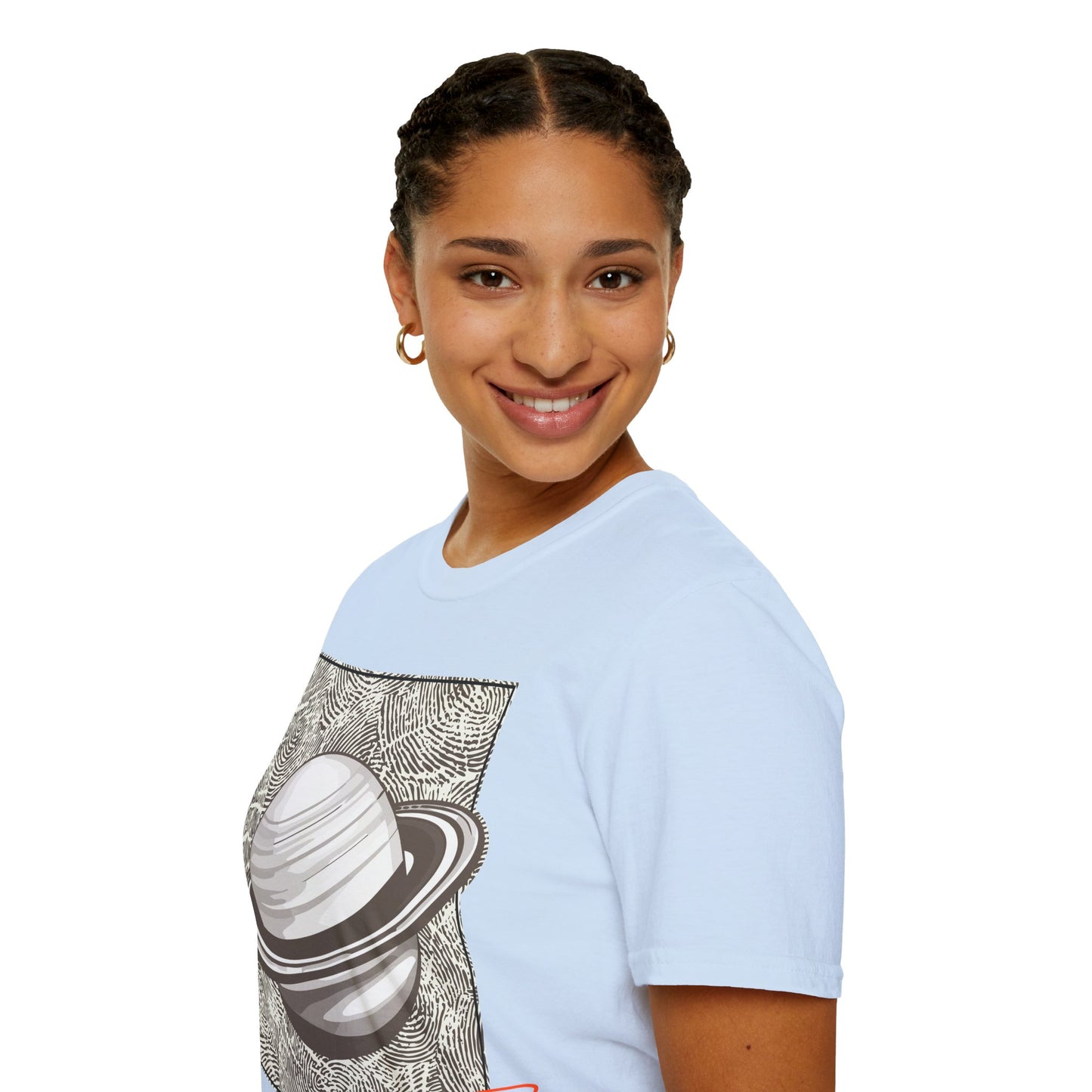 Dreamy Saturn Aesthetic Shirt – Space-Inspired Fashion Tee – Galaxy Text Design – Celestial Style T-shirt – Cosmic Trendy Top
