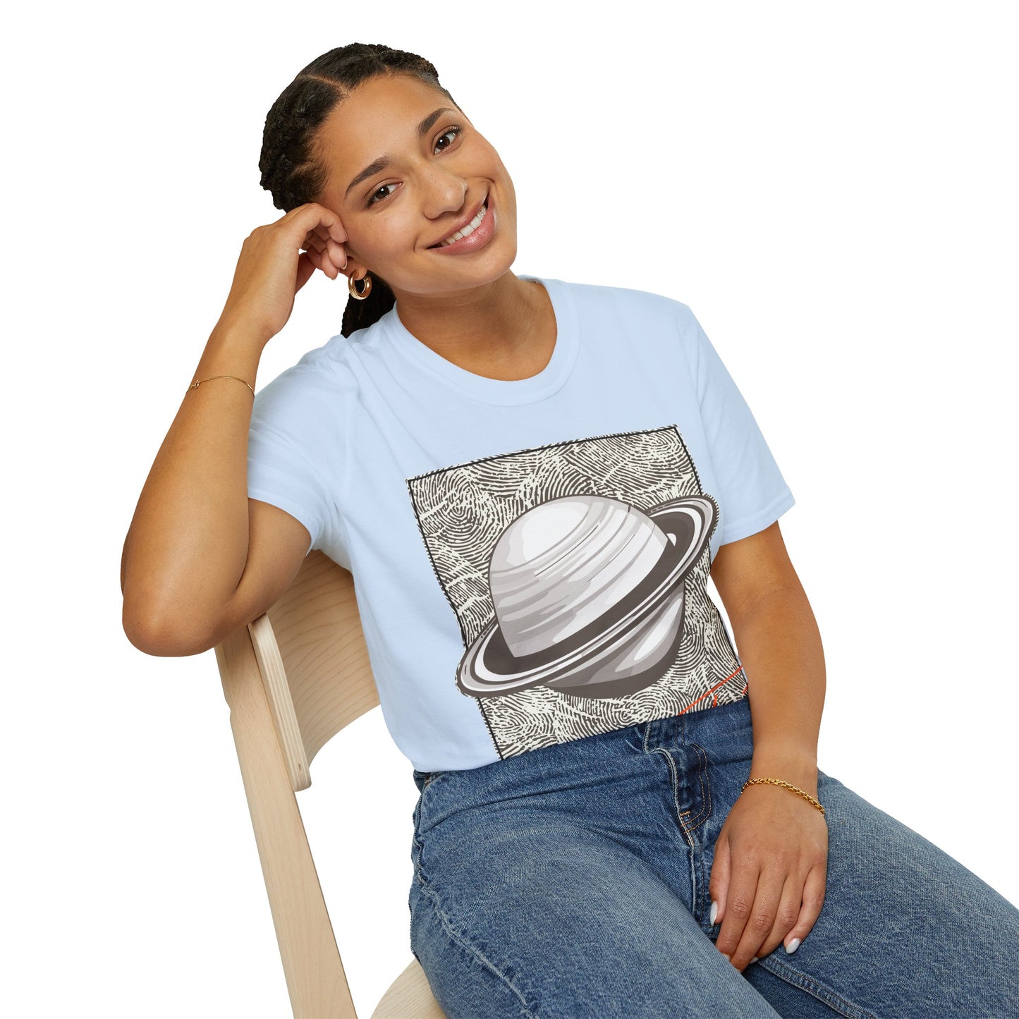 Dreamy Saturn Aesthetic Shirt – Space-Inspired Fashion Tee – Galaxy Text Design – Celestial Style T-shirt – Cosmic Trendy Top